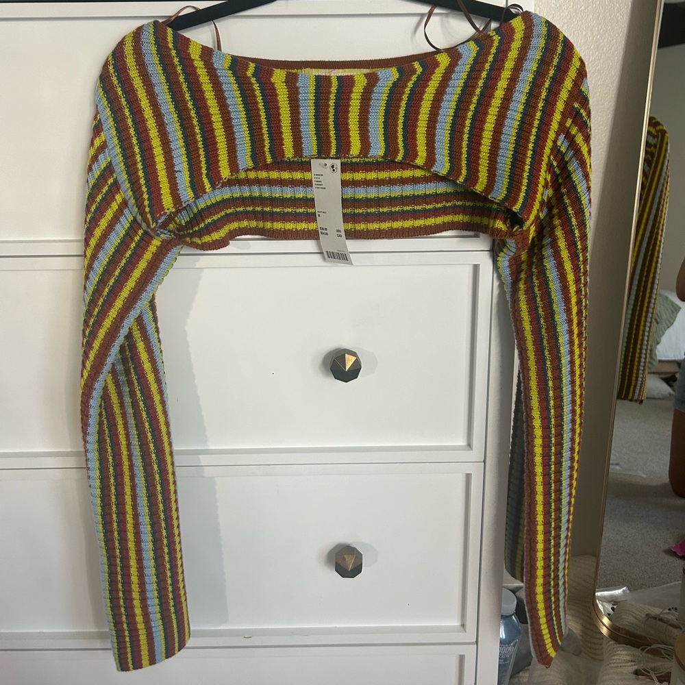 URBAN OUTFITTERS SHRUG TOP